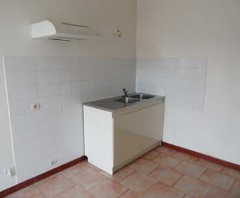 Location Maison 3 pièces Contres (41700) - Coeur de village