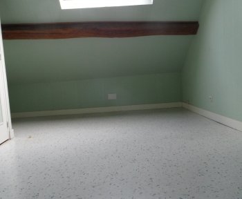 Location Maison 3 pièces Contres (41700) - Coeur de village